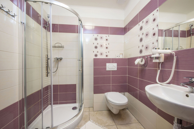 Bathroom 3, Pension Vila Mery, Poprad