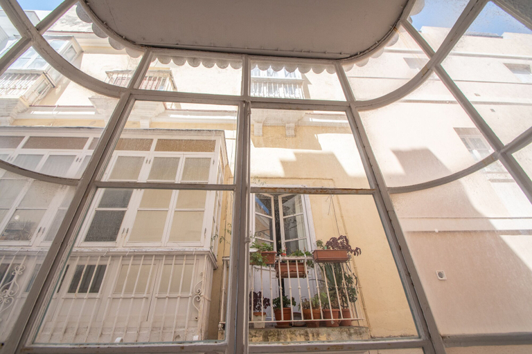 Others 5, Apartamento del Arqueólogo de Cadiz, Cádiz