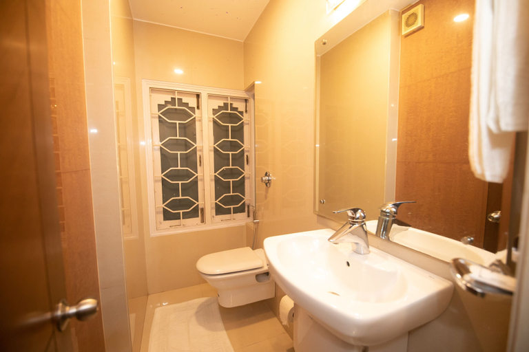 Bathroom 4, The Cindrella Hotel, Jalpaiguri