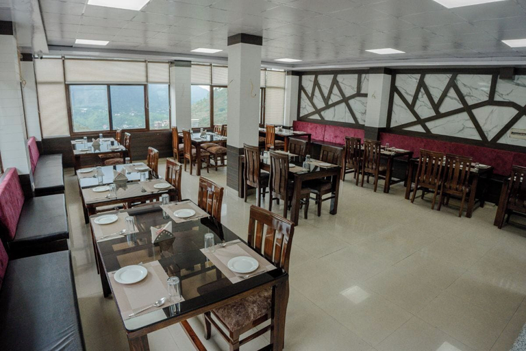 Food & Drinks 5, Hotel Falcon Crest, Solan