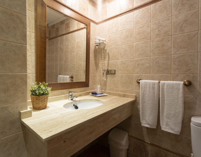 Bathroom 3, Hostal La Posada, Alicante