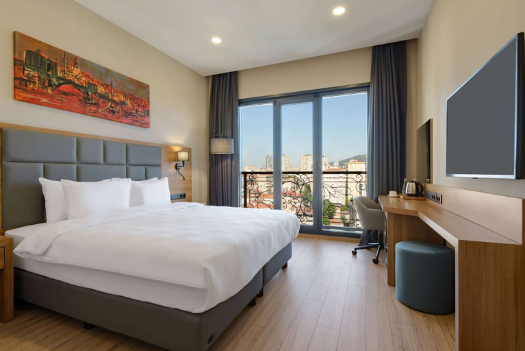 Bedroom 3, Tryp by Wyndham Istanbul Atasehir, Maltepe