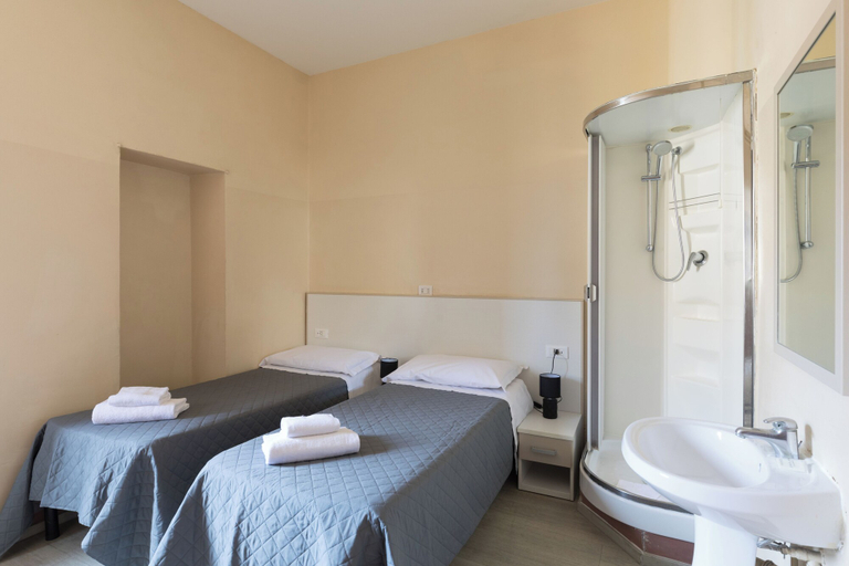 Bedroom 4, Ostello 7 Santi, Florence