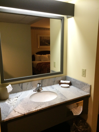 Bathroom 4, Fairbanks Inn, Caledonia