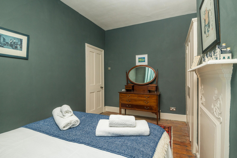 Bedroom 3, Tranquil Oasis by Pop Brixton, London