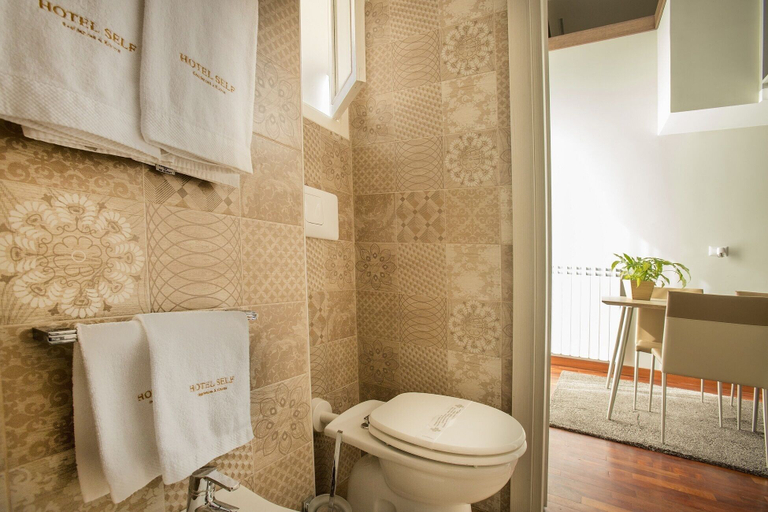 Bathroom 4, Palazzo Depretis Naples, Napoli