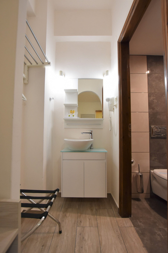 Bathroom 5, Rodakas Hotel, South Aegean