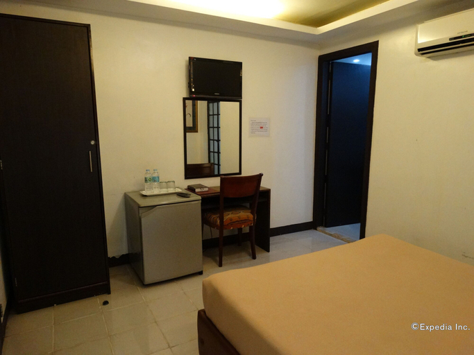 Bedroom 3, Silver Oaks Suite Hotel, Manila City