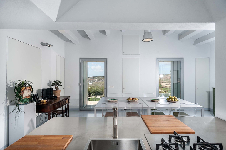 Others 5, Villa Hybla, Ragusa
