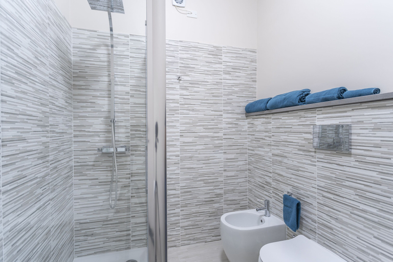 Bathroom 5, Ricasoli Garden Modern Apartment, Udine