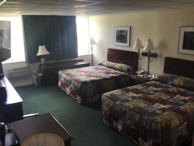 Bedroom 3, Baxter Park Inn, Penobscot