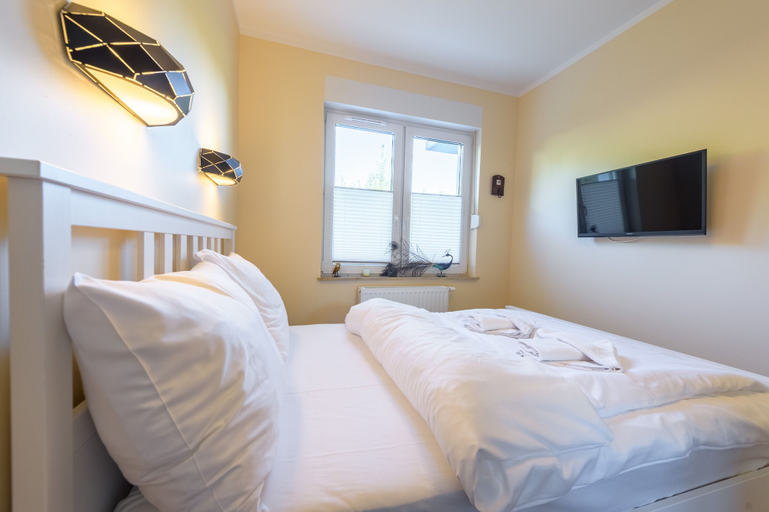Bedroom 2, Podróżniczy z Sauną - Apartamenty 5d, Lubań