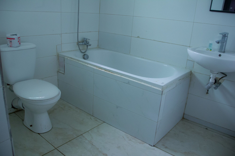 Bathroom 4, Lekki Heights Hotel, Eti-Osa