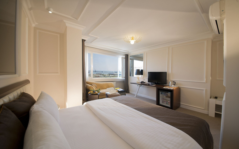 Bedroom 3, North Point Hotel, Merkez