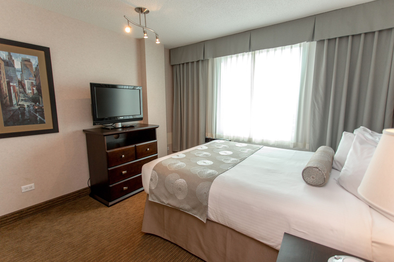 Bedroom 3, Campus Tower Suite Hotel, Division No. 11