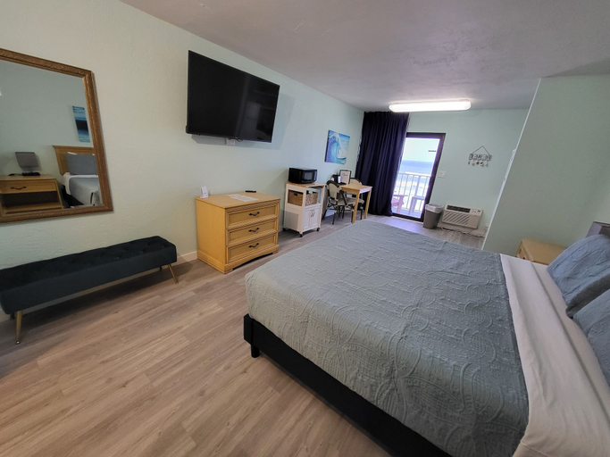 Bedroom 4, Beachside Hotel, Volusia