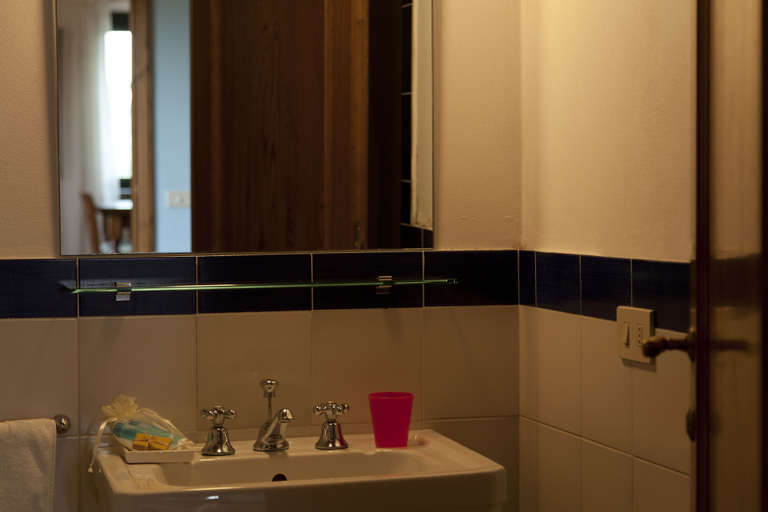 Bathroom, Agriturismo La Colombaia, Florence