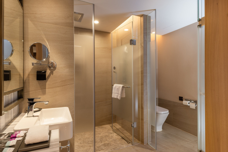 Bathroom 4, Mercure Chengdu Huapaifang, Chengdu