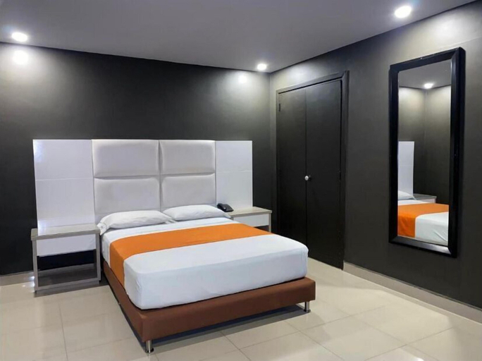 Bedroom 5, Hotel Latino, Medellín