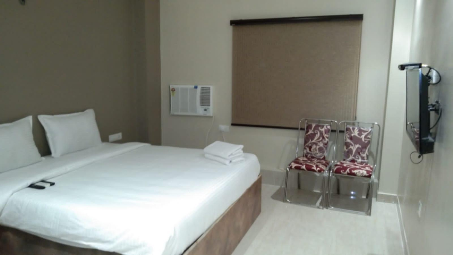 Bedroom 3, Hotel Sukhdham, Kaushambi