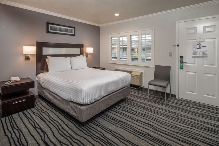 Bedroom 3, Redwood Creek Inn, San Mateo