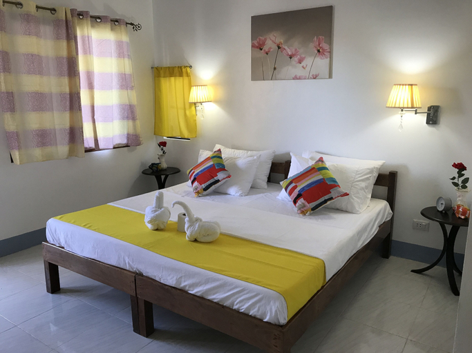 Bedroom 2, Neptune Diving Resort Moalboal, Moalboal