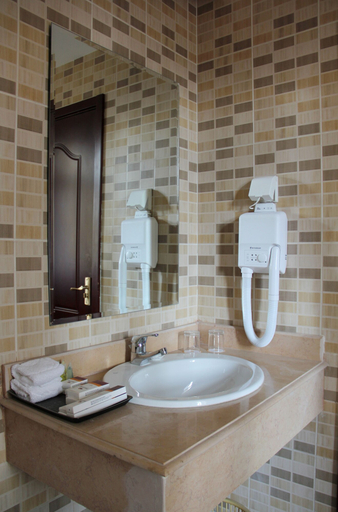 Bathroom 5, Soluxe Cairo Hotel, Al-Ahram