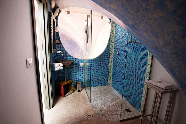 Bathroom 4, Salapolis Luxury Apartments, Lecce