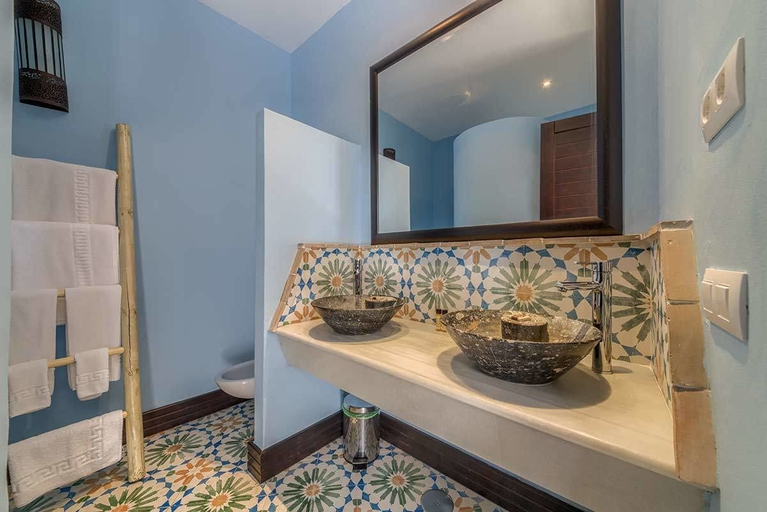 Bathroom, Apartamentos Turísticos Bahía de Trafalgar, Cádiz