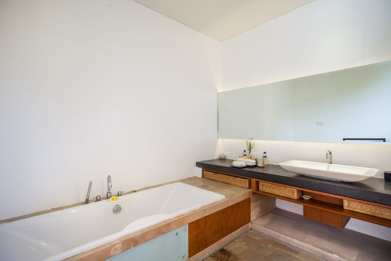 Bathroom 3, Villa Illam, Badung