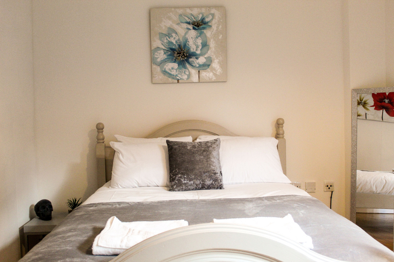 Bedroom 2, 58 The Gardens, Sefton