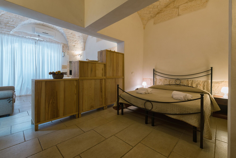 Bedroom 4, Biancanicchia, Brindisi