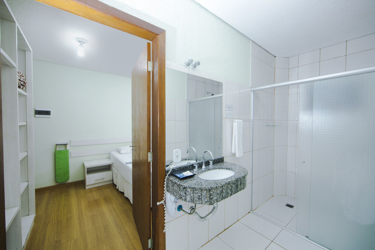 Bathroom 5, Pousada Caroline, Foz do Iguaçu