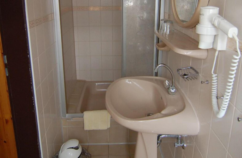 Bathroom 3, Auf dem Langenhof Wunstorf, Region Hannover