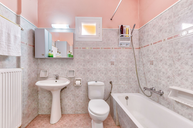 Bathroom, Ina Apartment, Ionian Islands