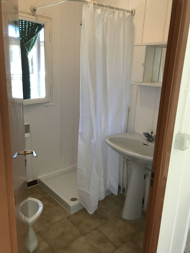 Bathroom, Funno delle noci, Foggia