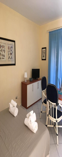 Bedroom 3, Residence Baia dei Delfini, Messina