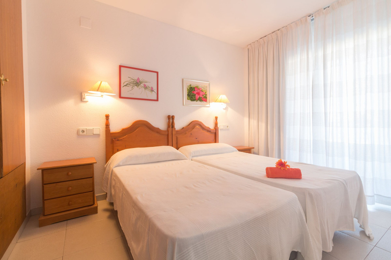 Bedroom, Apartamento Royal Ref. 1020  by Iberplaya, Tarragona