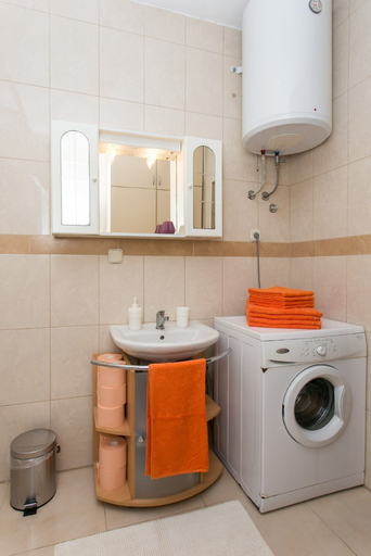 Bathroom 4, Bodul Vacation Apartment, Pojezerje