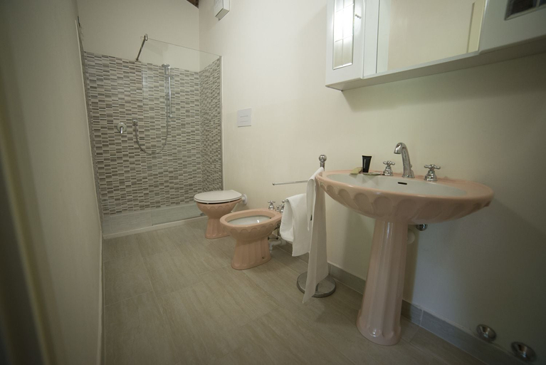 Bathroom 5, Villa Franca in Franciacorta, Brescia