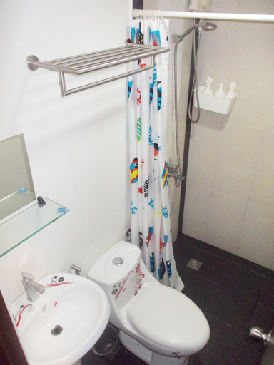 Bathroom 3, Abrhys Ridge Inn, Coron
