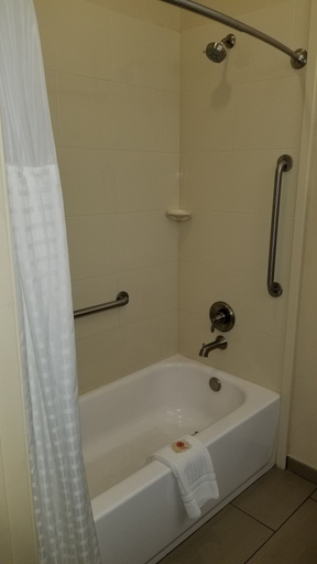 Bathroom 3, Comfort Inn & Suites Lakeside, Maverick