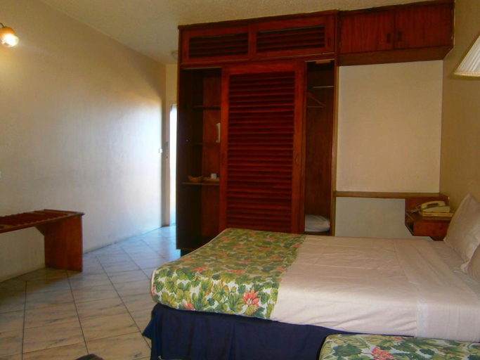 Bedroom 3, Southern Cross Hotel Fiji, Rewa