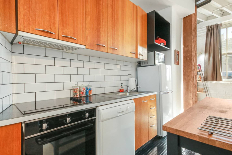 Others 5, Spacious 1 Bedroom Apartment in Teneriffe, Brisbane, Newstead