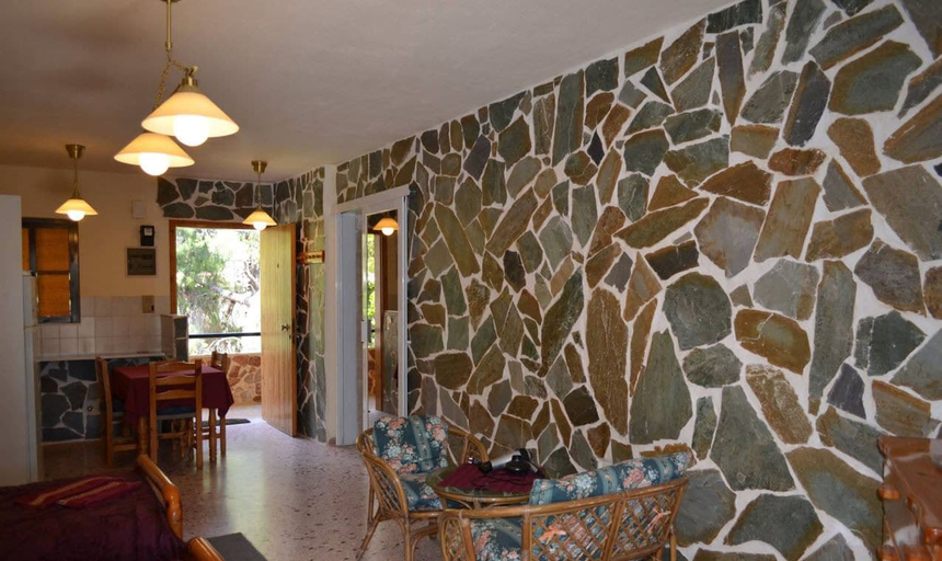 Food & Drinks, Apartments Zoumperi, Attica