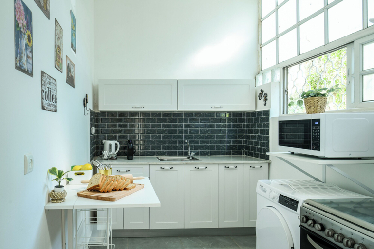 Others 5, Charming 2BR in Haifa by Sea N' Rent