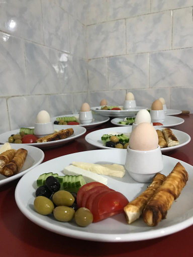 Others 4, KARADUT PENSION NEMRUT, Gerger