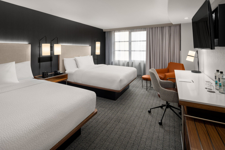 Bedroom 4, Courtyard by Marriott Seattle Bellevue/Downtown, King