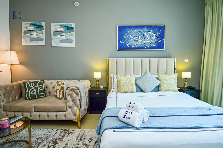 Room 2, Silver - Modern Studio with lake view, Dubai