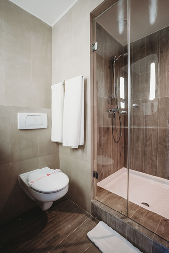 Bathroom 4, ibis Casablanca Nearshore, Casablanca